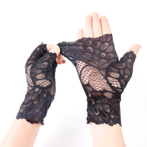 Elegant Lace Gloves