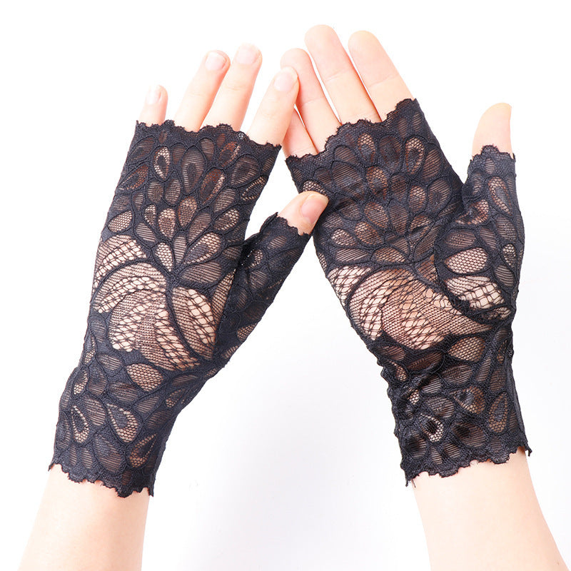 Elegant Lace Gloves