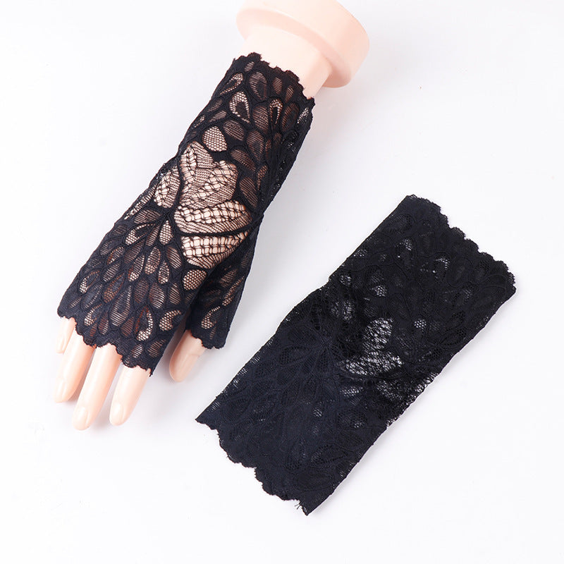 Elegant Lace Gloves